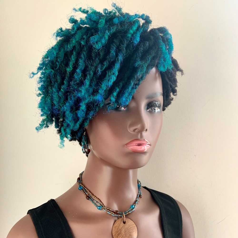 Short Effortless Style Ombre Teal Premium Fiber Dreadlock Wig